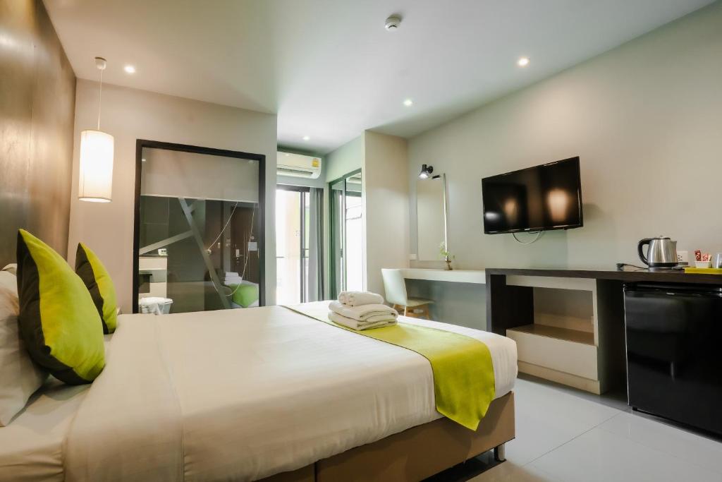 Standard room view 1